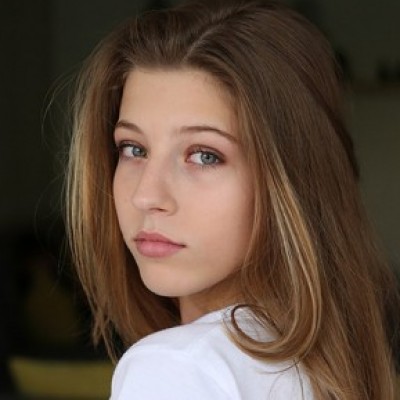 Profile picture of Lara